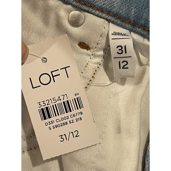 Loft The Straight Crop High Rise Jeans Size 12 NWT Regular Fit 27.5" Inseam - Picture 3 of 13